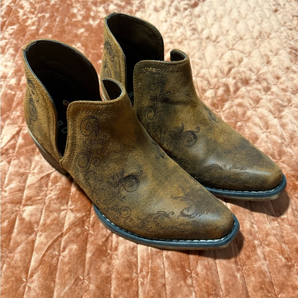 Roper Western Ankle Booties